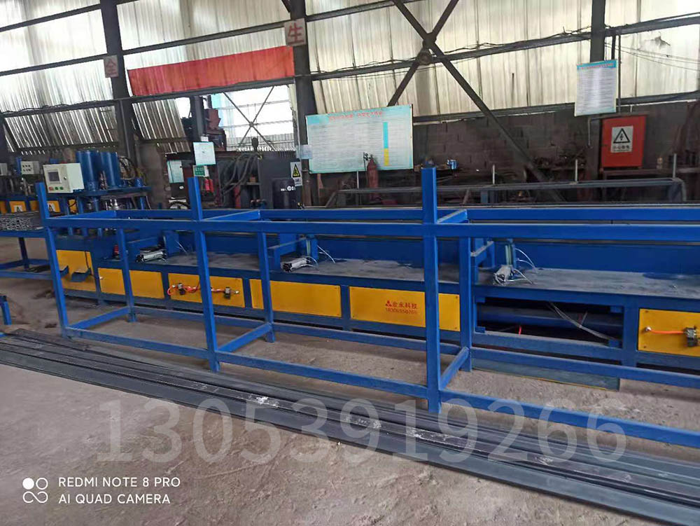 全自动液压冲孔设备转让，型材冲孔设备