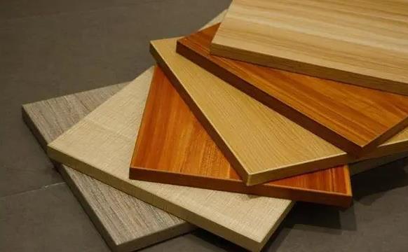 全屋定制实木板和实木多层板该怎么选